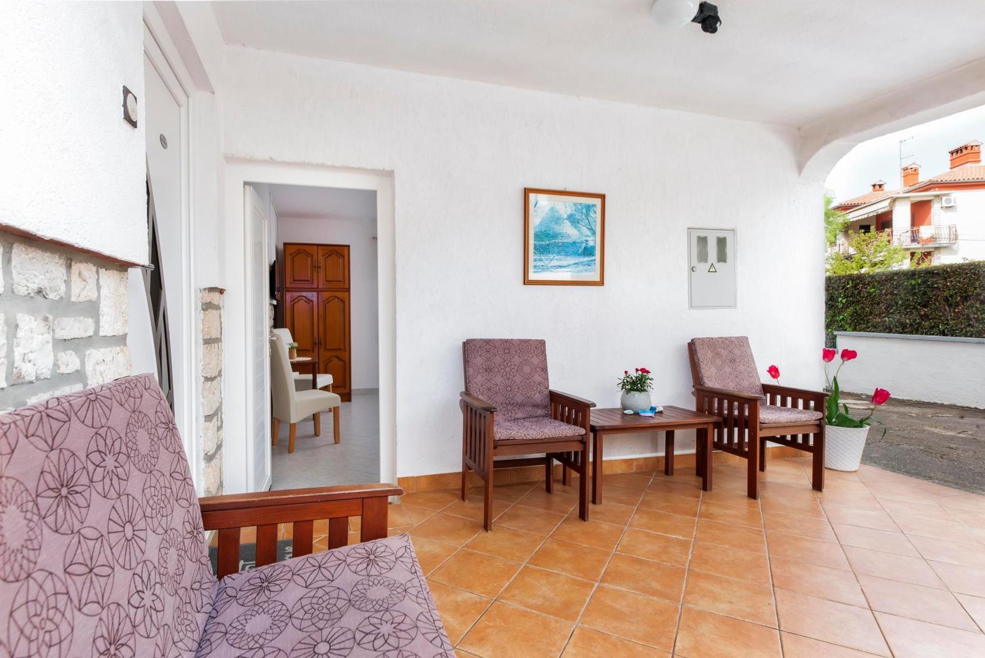 Apartments And Room Silvana 罗维尼 外观 照片
