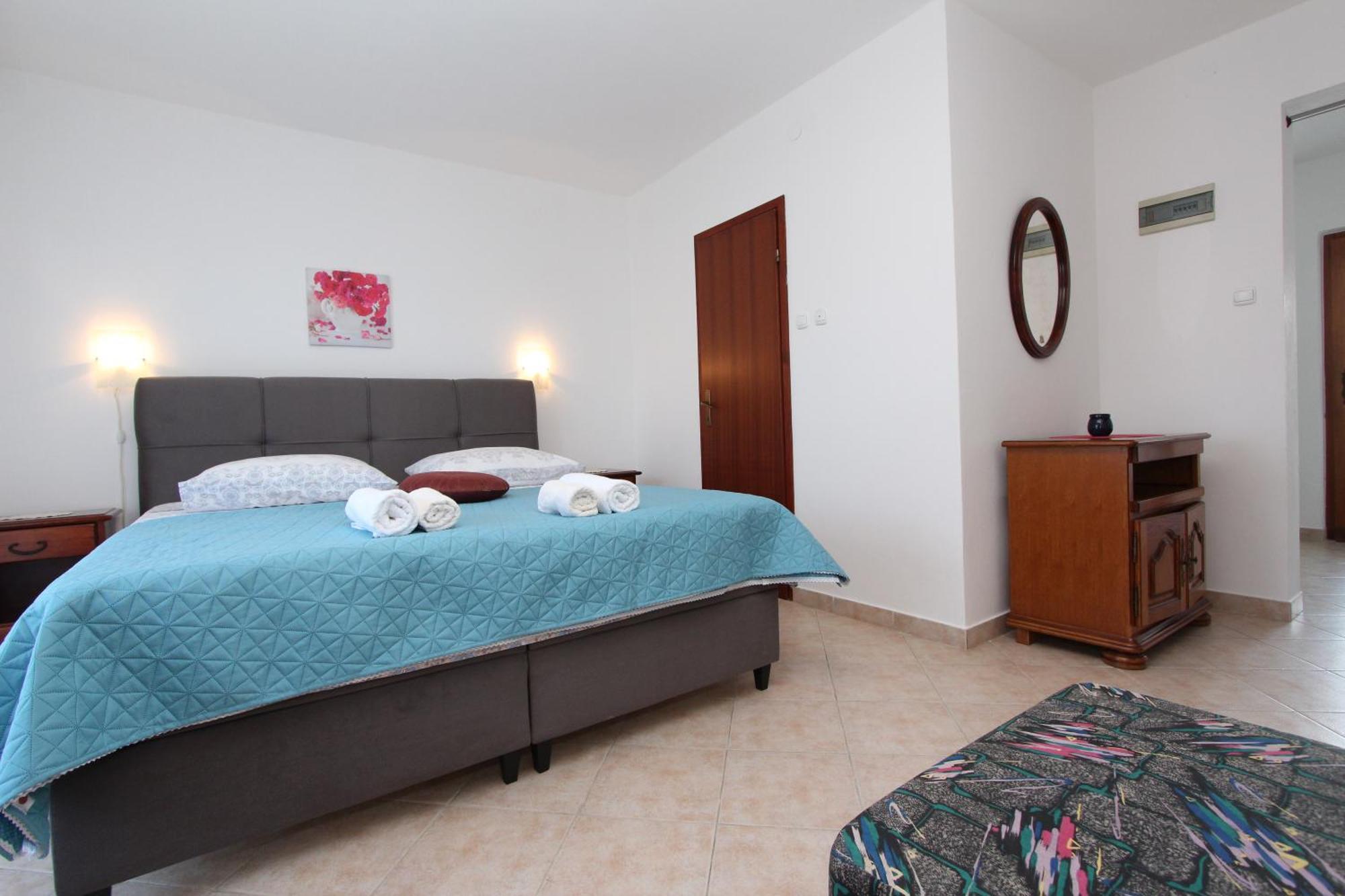 Apartments And Room Silvana 罗维尼 外观 照片