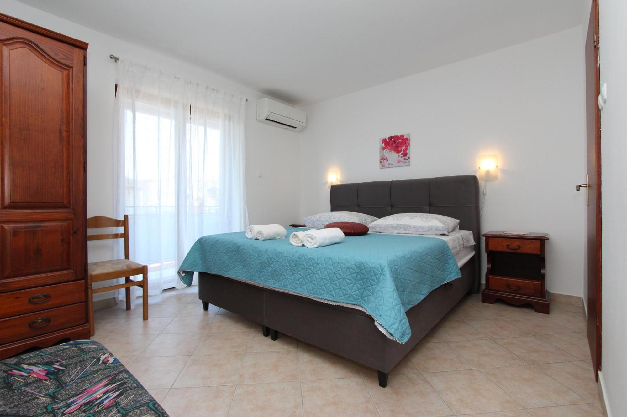 Apartments And Room Silvana 罗维尼 外观 照片