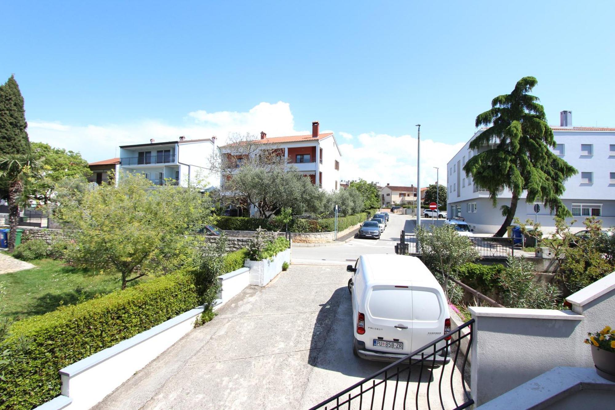 Apartments And Room Silvana 罗维尼 客房 照片
